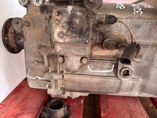 Nissan Atleon Cabstar Caja de Cambio Ref: 32101-