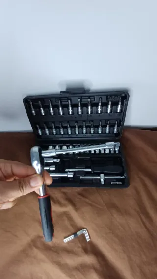 Juego de herramientas 46 piezas – Carraca