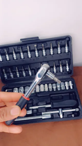 Juego de herramientas 46 piezas – Carraca