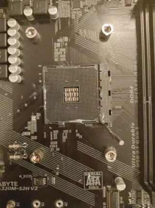 Placa Base Gigabyte + Ryzen 5 3600