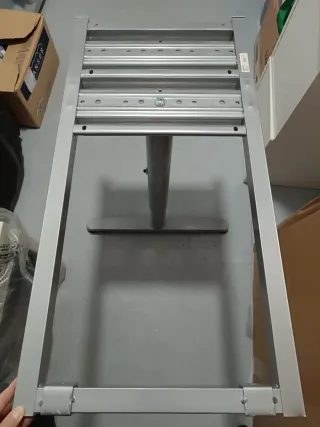 Pie de mesa escritorio metal y plástico