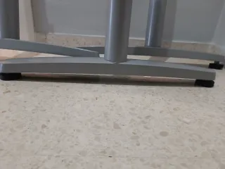 Pie de mesa escritorio metal y plástico