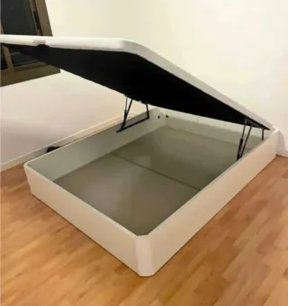 Cama individual con mesitas de noche