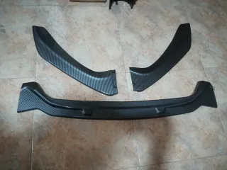 Labios BMW Fibra de Carbono