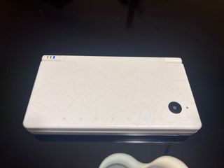 Nintendo DSi Edición Pokémon Blanca