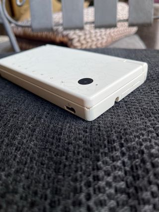 Nintendo DSi Edición Pokémon Blanca