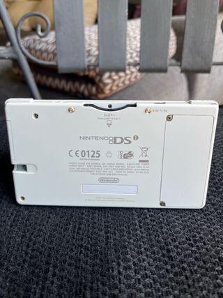 Nintendo DSi Edición Pokémon Blanca
