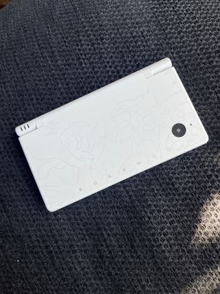 Nintendo DSi Edición Pokémon Blanca