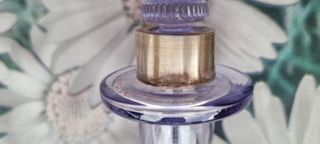 2 bottiglie da notte antiche con bicchiere