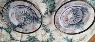 2 bottiglie da notte antiche con bicchiere