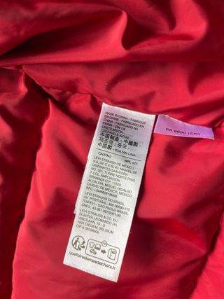Levi’s Puffer Vest Unisix  Rojo con Pana XS Amplia