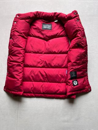 Levi’s Puffer Vest Unisix  Rojo con Pana XS Amplia