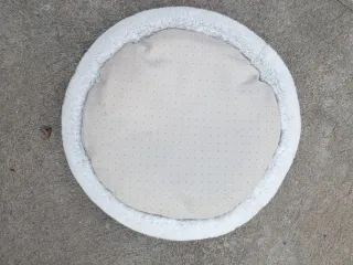 Cama redonda para mascotas gris