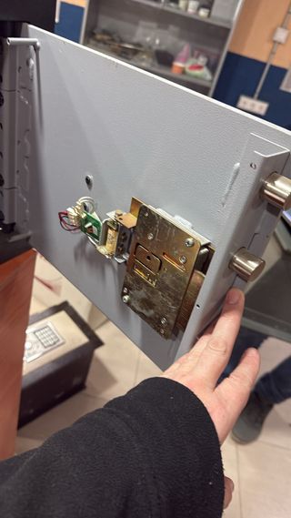 caja fuerte Abierta no llave