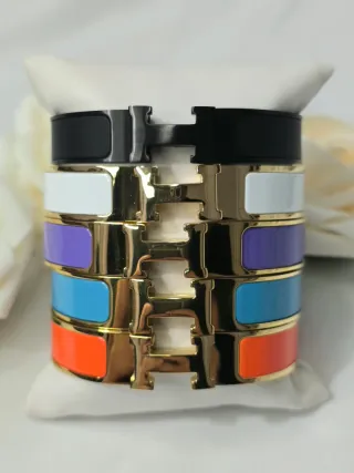 Bracciale rigido stile "H"