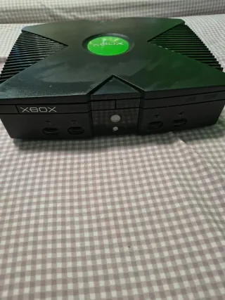 Xbox Clásica Negra + Mando y Cables