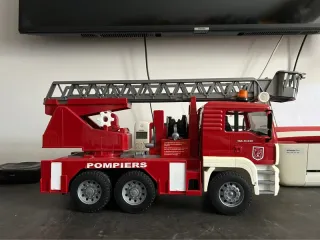 Bruder Camion Pompieri MAN TGA