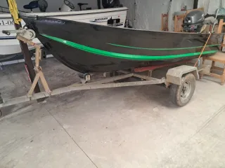 Embarcación aluminio motor 4 tiempos