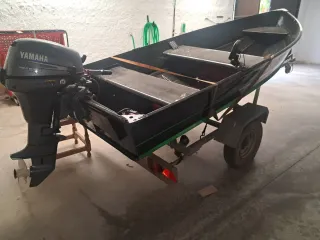 Embarcación aluminio motor 4 tiempos