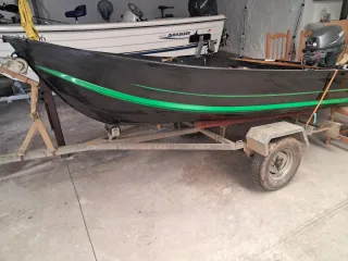 Embarcación aluminio motor 4 tiempos