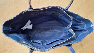 Borsa Liu Jo blu con charm dorato