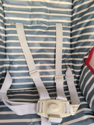 Trona infantil a rayas