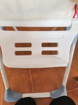 Trona infantil a rayas