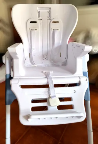 Trona infantil a rayas