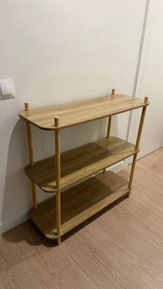 Estantería de diseño en madera