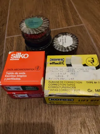 Cintas Kores para máquina de escribir antigua