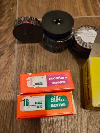 Cintas Kores para máquina de escribir antigua