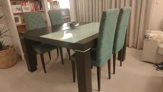 Aparador, mesa comedor extensible y 6 sillas