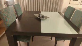 Aparador, mesa comedor extensible y 6 sillas