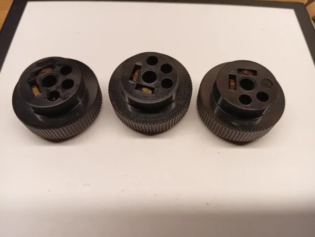 3 Botones Radio Antigua Bakelita Dorada