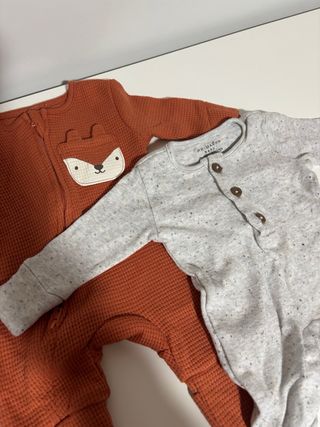 Pijamas bebé 2 piezas (zorro y gris)