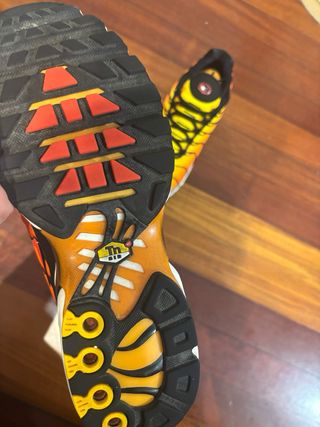 Nike TN Tiger Naranja Amarillo