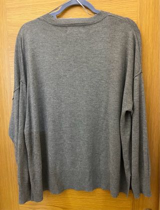 Jersey gris cuello pico talla L