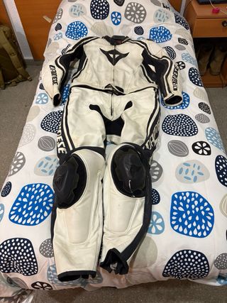 Mono de cuero Dainese Talla 54