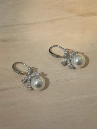 Orecchini perla bianca con fiocco zirconia elegant