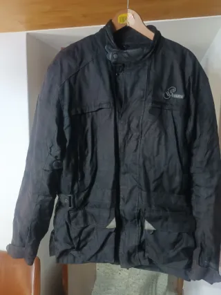 Chaqueta de moto para hombre.