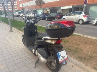 Honda SH 125i Scooter Negra