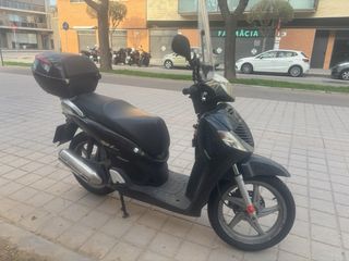 Honda SH 125i Scooter Negra