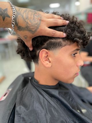 Ofrezco mis servicios como barbero a domicilio