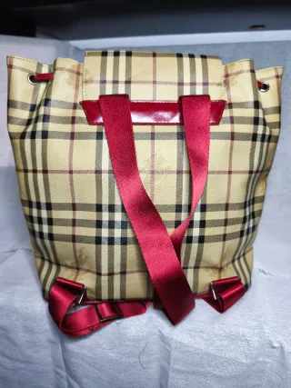 Bolso Mochila Burberry Check Rojo Beige