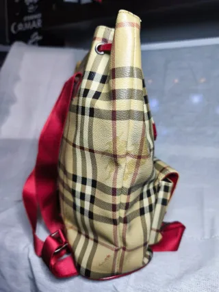 Bolso Mochila Burberry Check Rojo Beige