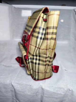 Bolso Mochila Burberry Check Rojo Beige
