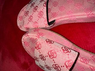Sandalias Guess rosas con logo