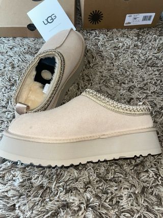 UGG Tasman