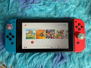 Nintendo Switch Azul y Rojo