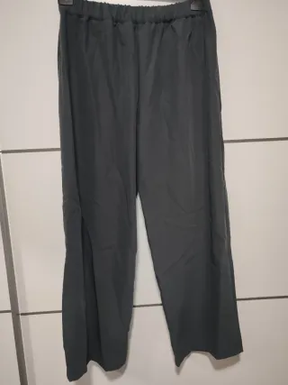 Pantalón gris